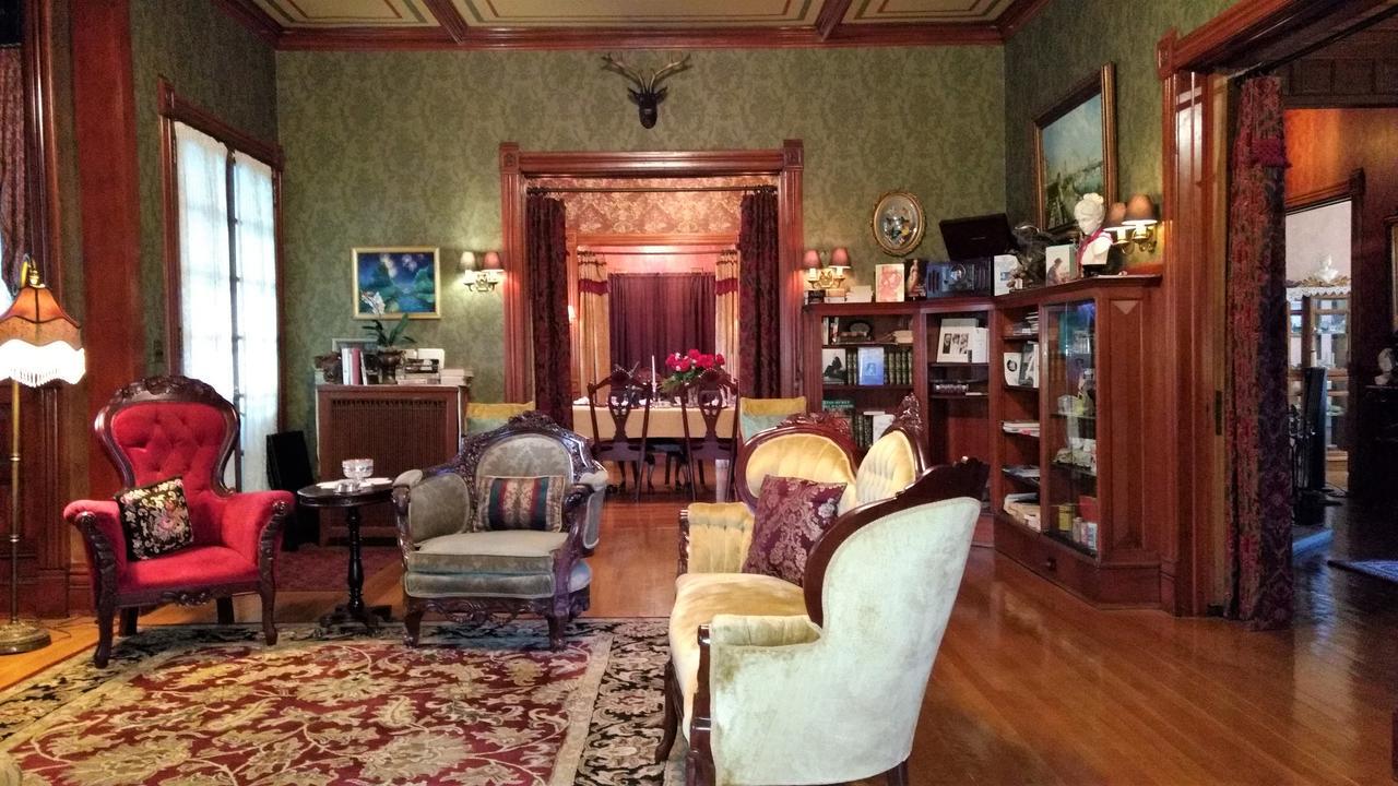 Alexander Mansion Bed & Breakfast Winona Exterior photo