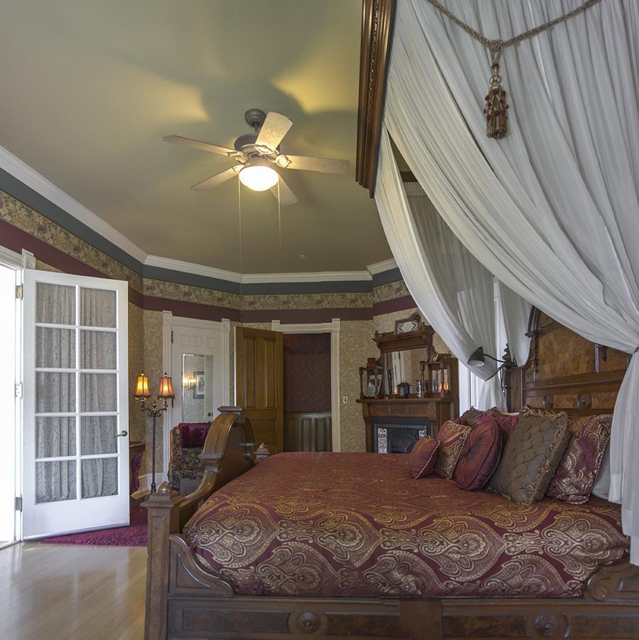 Alexander Mansion Bed & Breakfast Winona Exterior photo