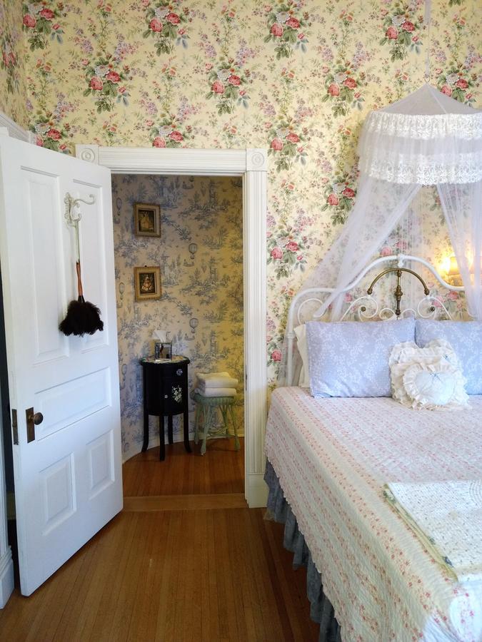 Alexander Mansion Bed & Breakfast Winona Exterior photo
