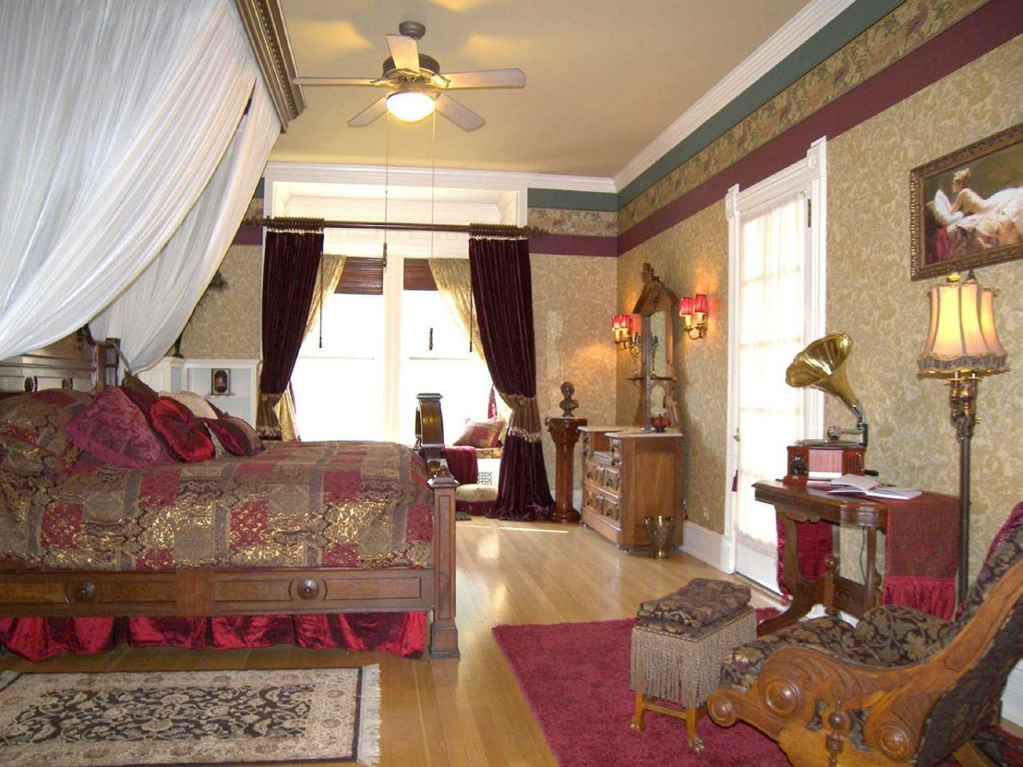 Alexander Mansion Bed & Breakfast Winona Exterior photo