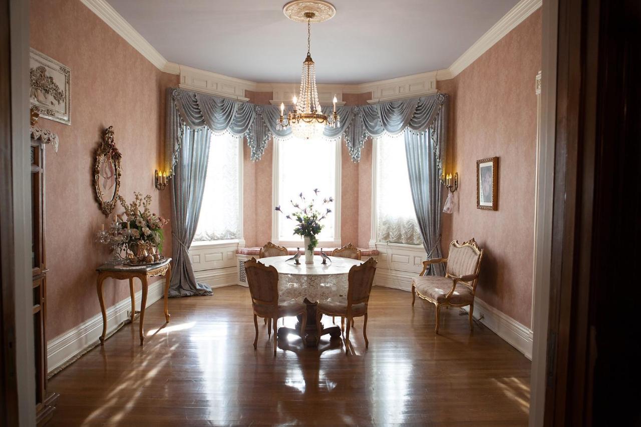 Alexander Mansion Bed & Breakfast Winona Exterior photo